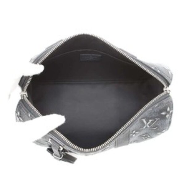 Louis Vuitton Monogram Debossed City Keepall M21448 - COA Included - Picture 6 of 13